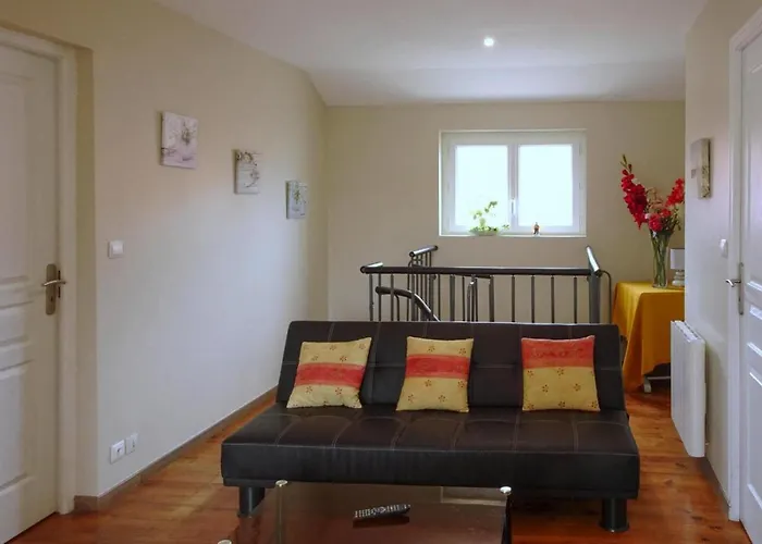 別荘 In Near Sandy Bréhal